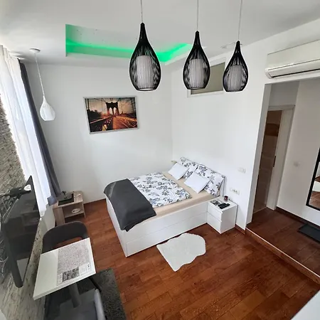 Home1