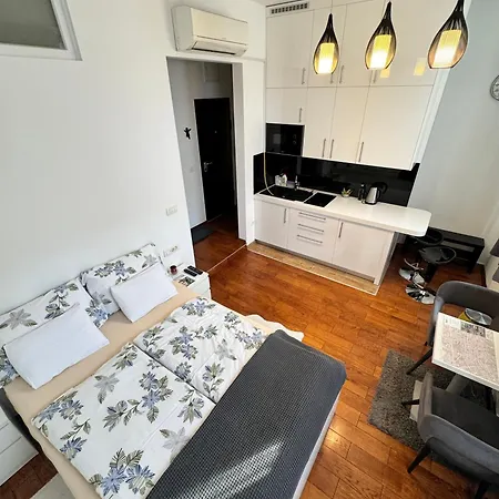 Apartment Home1