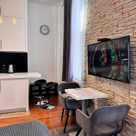 Apartment Home1 *